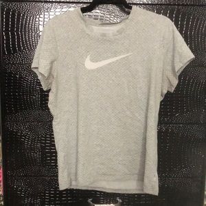 Nike women’s dri-fit T-shirt. Mesh look. Size XL.